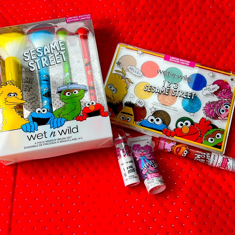 Sesame Sesame Street limited edition make up bundle